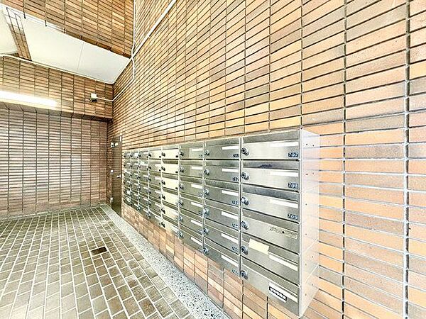 お手入れが行き届いた綺麗な共用部。管理体制の良さがうかがえます。