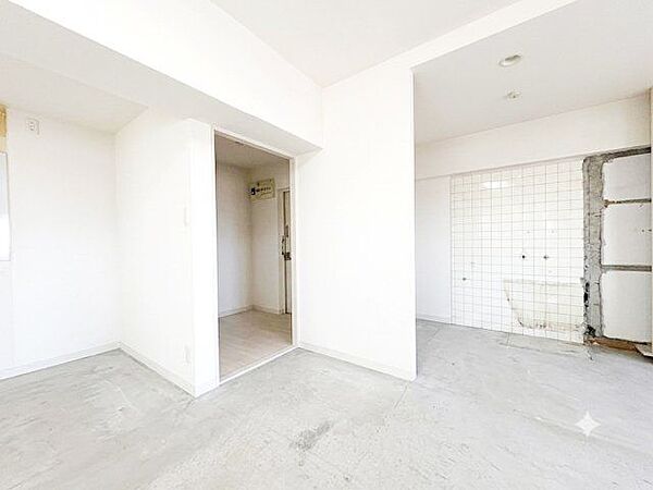 家族一人ひとりの大切なプライベート空間。自分時間をゆったりと過ごす場所。（リフォーム中）
