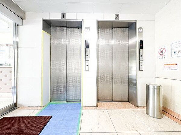 エレベーター完備。