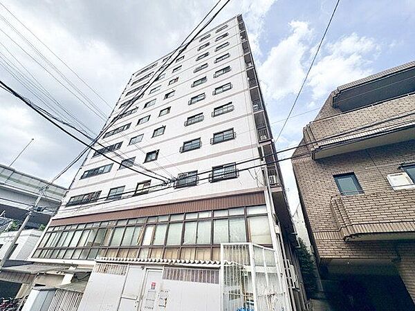 時代と共に変わりゆく街並みと、住む人の変わらない思いを融合。いつまでも誇りに思える住まいへ。