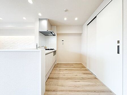 「食」の幸せを育むキッチンは心地よい空間であってほしい。使い込むほど好きになるキッチン空間へ。