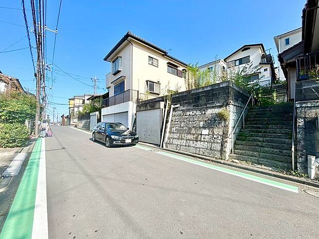 周辺は閑静な住宅街。ゆったりと落ち着いた時間をお過ごしいただけます。