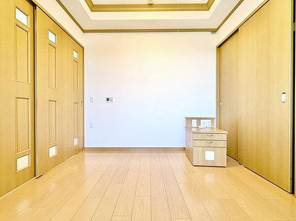 大切なプライベート空間は趣味・感性で個性的に飾って頂けるようシンプルに仕上げてあります。