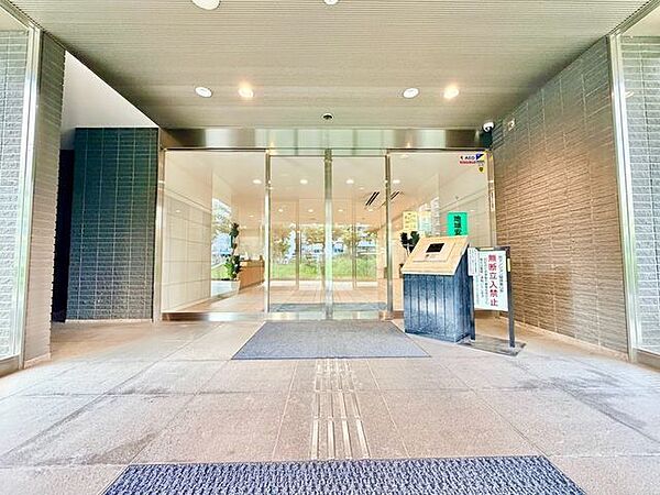 エントランスのお手入れが行き届き、共用部分がキレイでした。資産価値を高める部分としては重要です。