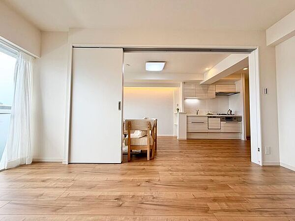 一日の中で多くの時間を過すことになる住まいだからこそ、いつも穏やかな空間であるように心掛けています。