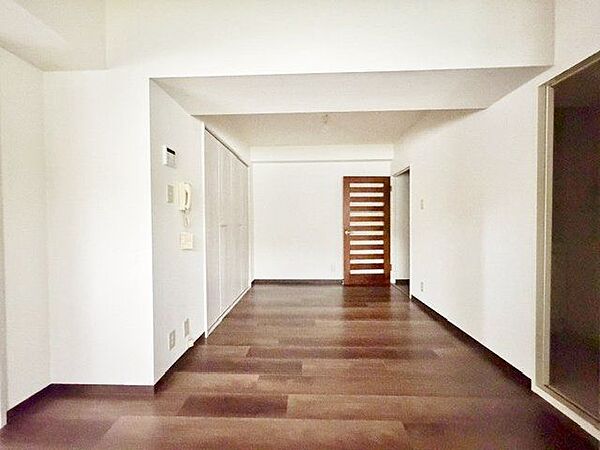少しでも豊かに快適に。そんな想いから生まれた邸宅は、これから先の生活をきっと支えてくれるはずです。