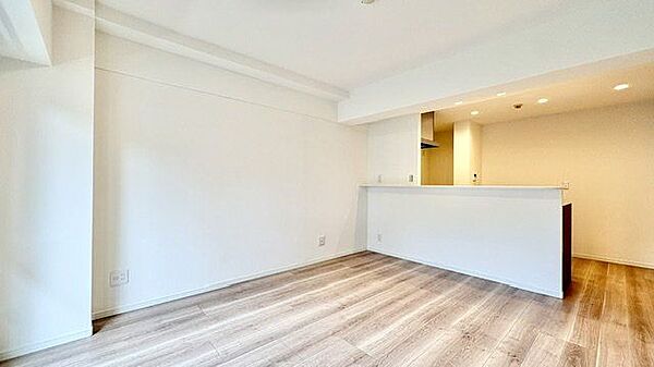洗練されたデザインと機能性が織りなすこだわりの住空間。ゆったりとした時間をお過ごしください。