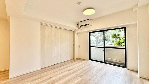 新規内装リノベーションで充実した設備と綺麗な空間から新生活をスタートしませんか？
