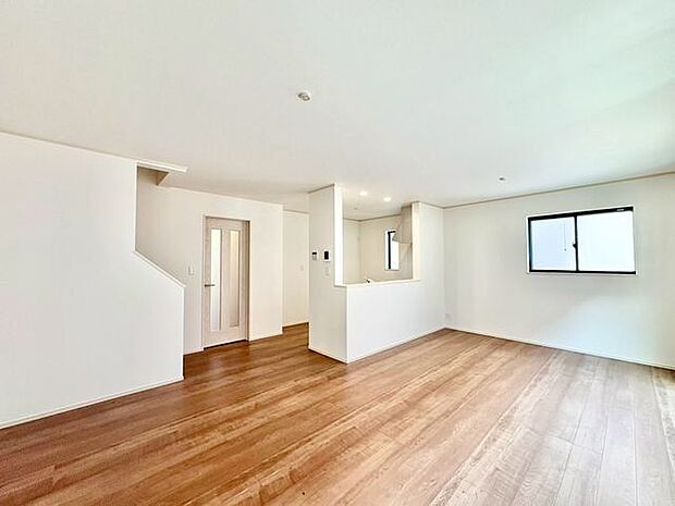 洗練された内装の住空間。伸びやかな空間のなかで、ゆったりとしたひとときを過ごせます。