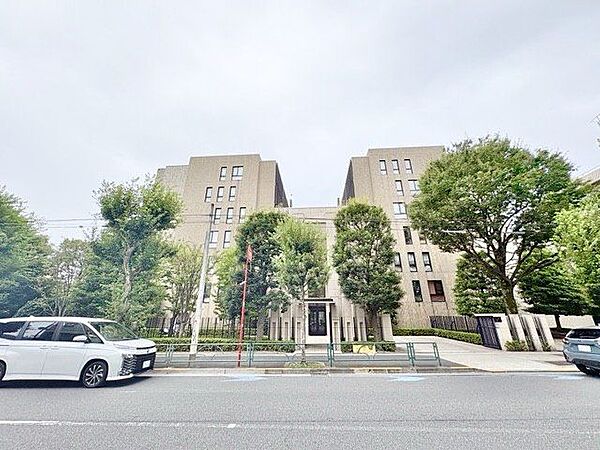 時代と共に変わりゆく街並みと、住む人の変わらない思いを融合。いつまでも誇りに思える住まいへ。