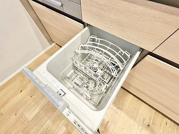 ビルトイン食洗機を採用。家事の時間短縮や効率アップ、節水にも威力を発揮します。
