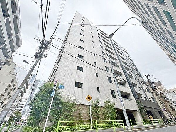 流行に左右されず、将来にわたって価値が継続する上質な佇まい。街に新たな価値をもたらし続けてくれます。