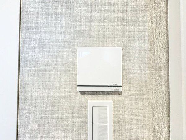 リビングダイニングには床暖房完備。乾燥も空気の汚れもなく快適です。