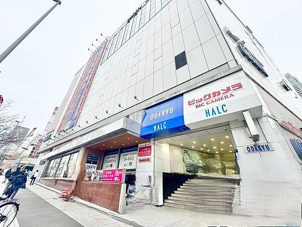 ビックカメラ新宿西口店 300m