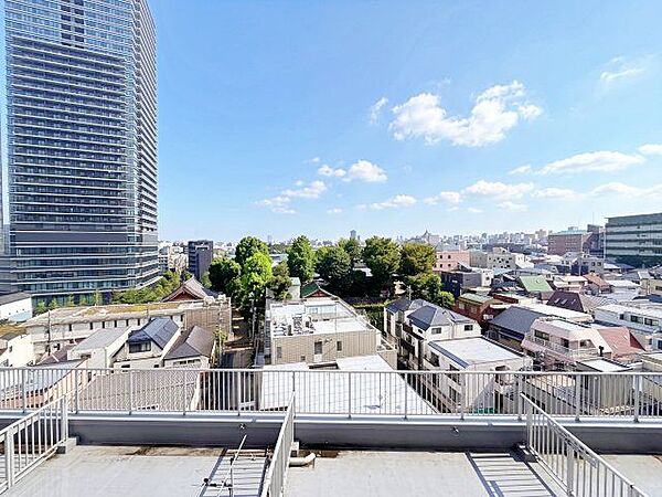 バルコニーに出た時には、頬をなでる優しい風を感じることが出来ます。つい深呼吸をしたくなる眺望です。