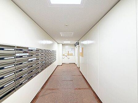 質感があり、機能的でもあるメールボックス。毎日の暮らしを優しくサポートしてくれます。