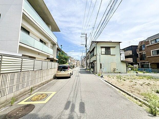 お住まい探しの中で是非チェックして頂きたいのが、前面道路の交通量と安全性、周辺の幹線道路の状況等です。