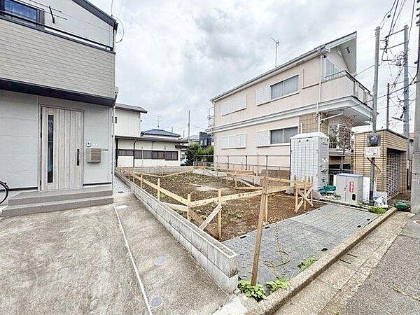 家族のニーズに合わせた間取りプラン。心地よい空間を創造します。