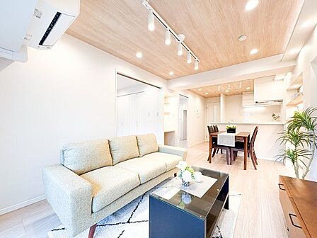 洗練されたデザインと機能性が織りなすこだわりの住空間。ゆったりとした時間をお過ごしください。