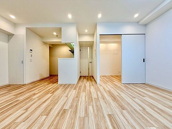 会話が弾むリビング、料理が愉しくなるキッチン。家は、ただ生活する場ではなく、暮らしを愉しく、快適に。