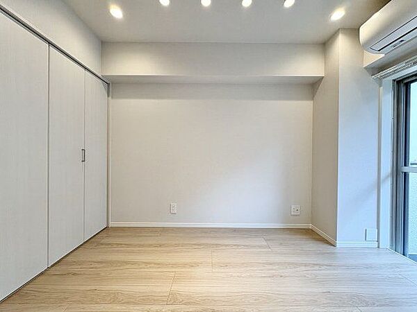 過ぎ行く時間をゆったりと感じられる落ち着いたお部屋。静かな環境でリラックスタイムをスタート。