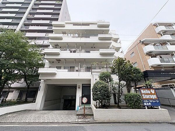 人気の商業施設がバラエティー豊かに存在。趣味や遊びなどの好奇心を日常に求めていく住まいへ。
