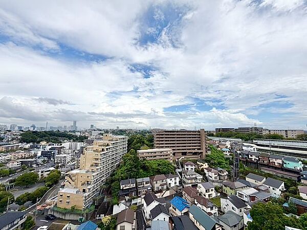 さまざまな表情の景色を眺めながら、くつろぎのひと時をお過ごし頂けます。