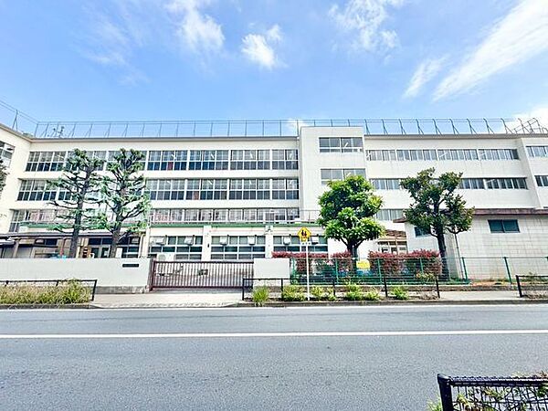 目黒区立目黒南中学校 700m