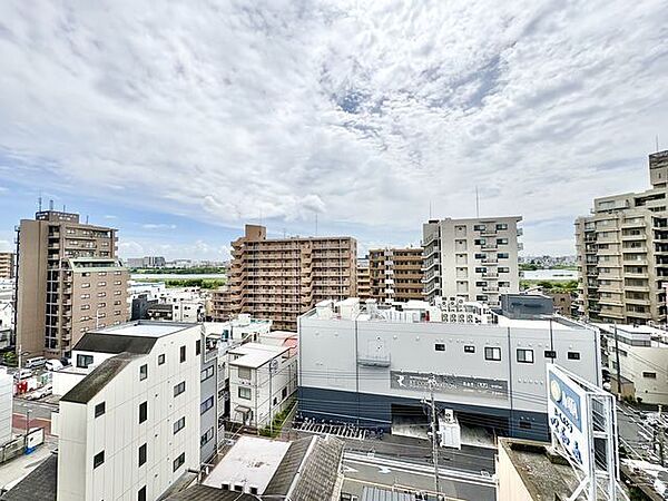 ずっと太陽を感じる事ができるのは、遮るものが視界に無いから。開けた視界が広がります。