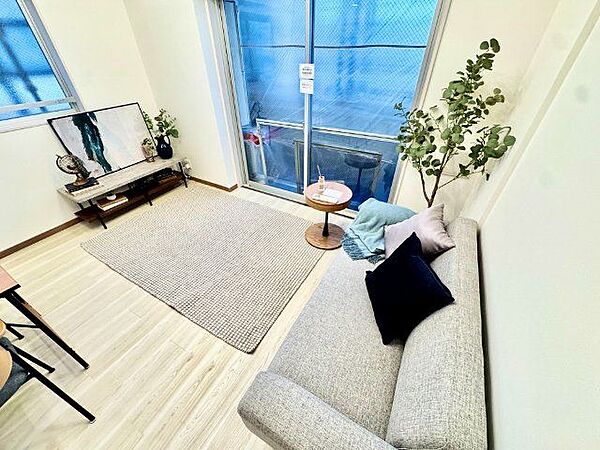 お気に入りのこの場所。いつもと変わらない週末のひととき。寝る前のひととき、自由に自分スタイルを。