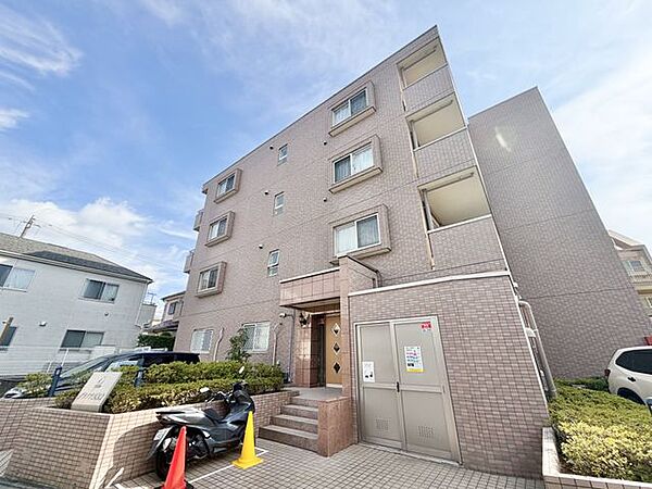 家族のニーズに合わせた間取プラン。充実したリノベーションで心地よい空間を創造します。