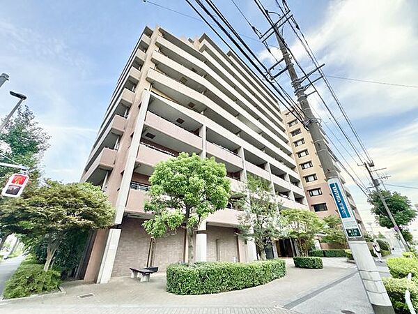 時の流れと共に魅力が深まった外観は、やすらぎ感と上質感を演出します。