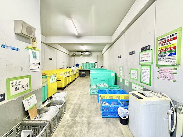 綺麗に整理整頓されたゴミ置き場。