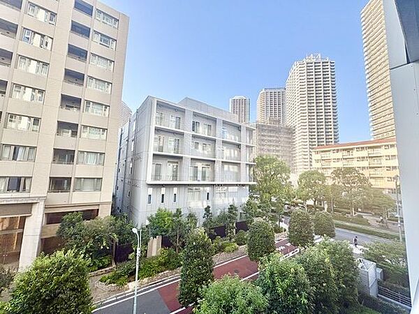 さまざまな表情の景色を眺めながら、くつろぎのひと時をお過ごし頂けます。