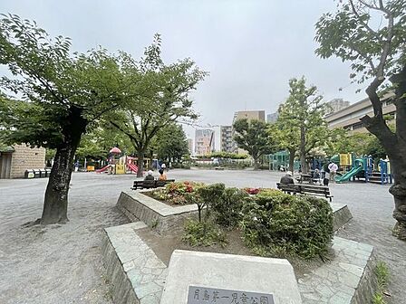 中央区立月島第一児童公園 350m