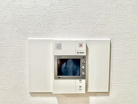 「見える安心」をカタチにしました。誰が来てもわかる様にモニター付きインターホンを設置。