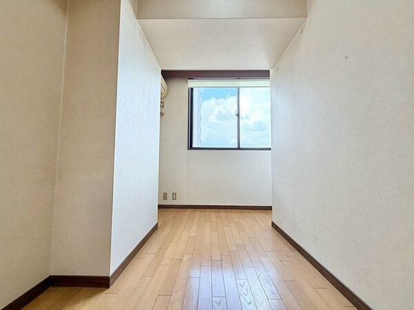 シンプル・イズ・ベストが基本。プレーンな空間を自分好みに。いつまでも快適に暮せる住まいへ。