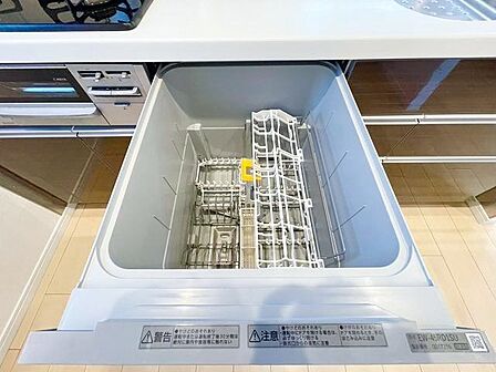 片付けの負担を軽減。様々なシーンで家事の時短に役立つ食洗機付。