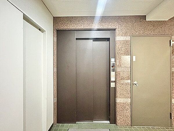 エレベーター