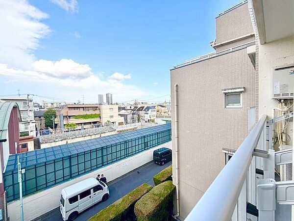 さまざまな表情の景色を眺めながら、くつろぎのひと時をお過ごし頂けます。