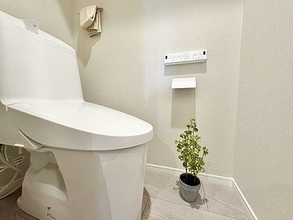 毎日使う場所だからこそ、使い勝手を考慮しました。白を基調に、飽きのこない空間に。