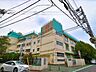 周辺：渋谷区立代々木中学校 550m