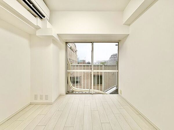 一日の中で多くの時間を過すことになる住まいだからこそ、いつも穏やかな空間であるように心掛けています。