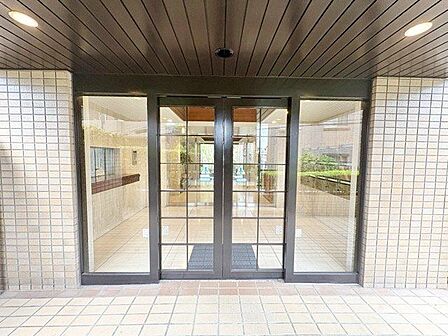 落ち着きのある穏やかな空間が、住まう方や訪れる方を優しくエスコートします。
