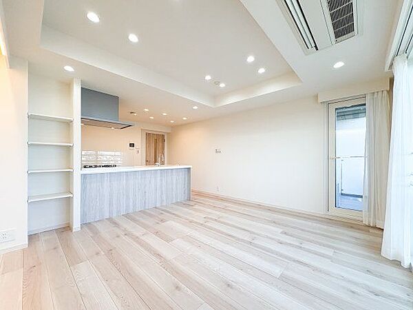 会話が弾むリビング、料理が愉しくなるキッチン。家は、ただ生活する場ではなく、暮らしを愉しく、快適に。