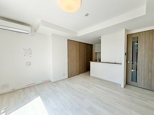 洗練されたデザインと機能性が織りなすこだわりの住空間。ゆったりとした時間をお過ごしください。