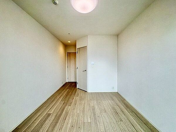 過ぎ行く時間をゆったりと感じることができる落ち着いたお部屋。静かな環境でリラックスタイムを。