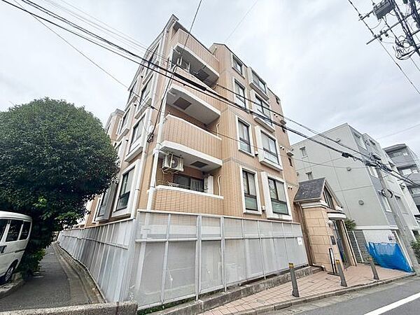 住む人がいつまでも心地良さを感じ続けられる多様な住空間を創造します。