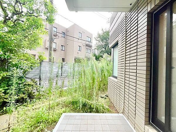 バルコニーに出た時には、頬をなでる優しい風を感じることが出来ます。