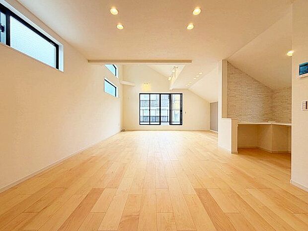 洗練されたデザインと機能性が織りなすこだわりの住空間。ゆったりとした時間をお過ごしください。
